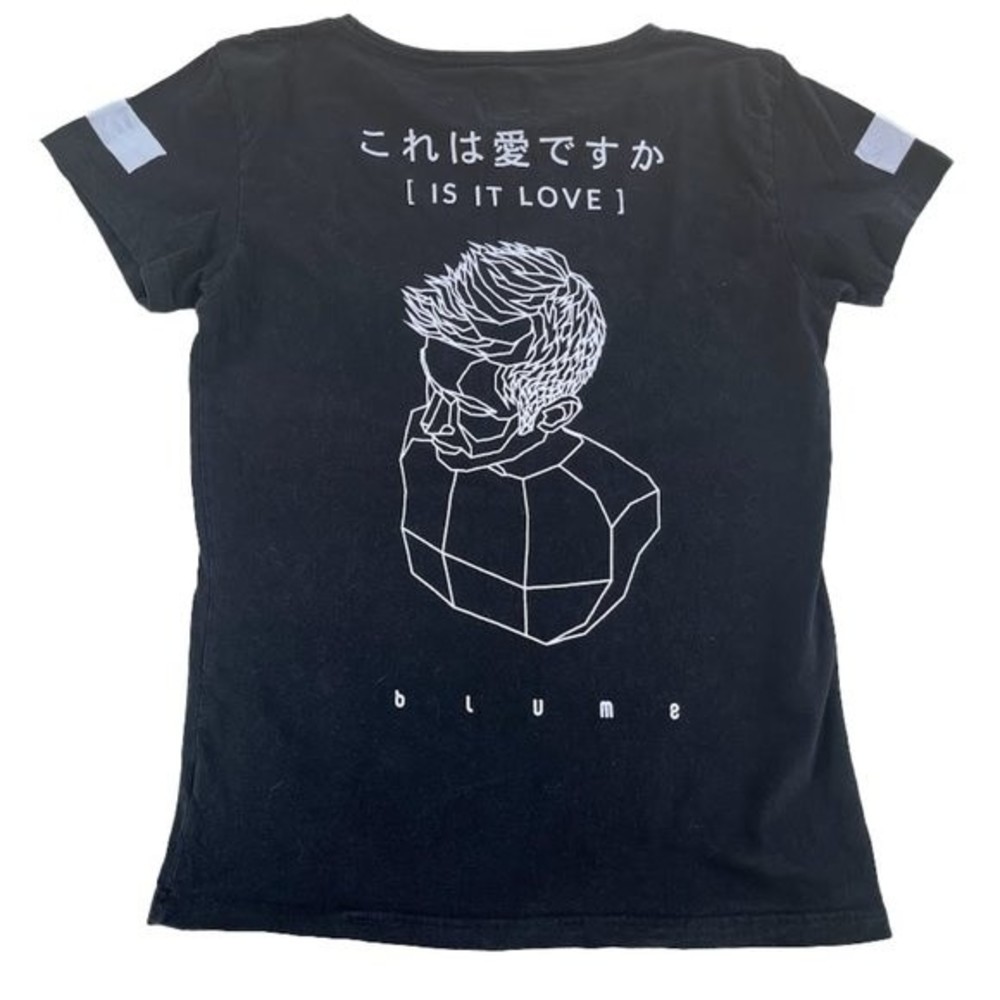 3LAU Black Tee IS IT LOVE